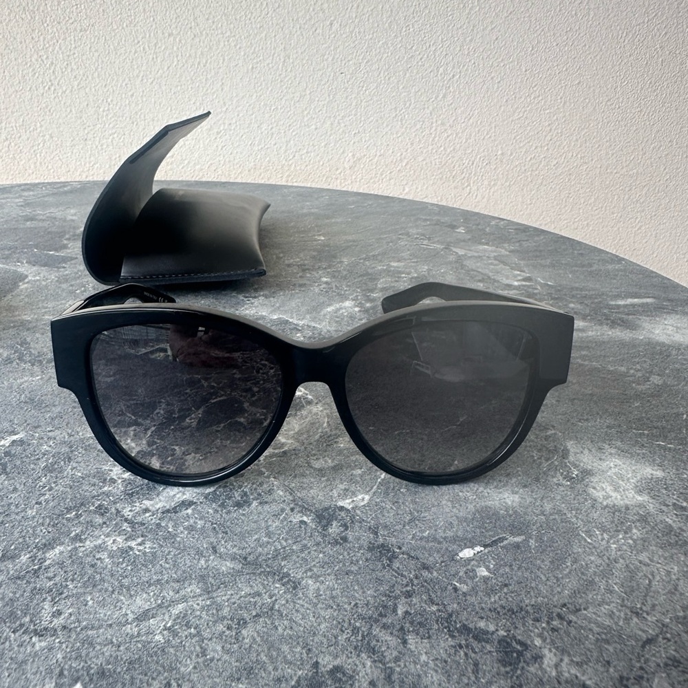 BLACK YSL SUNGLASSES